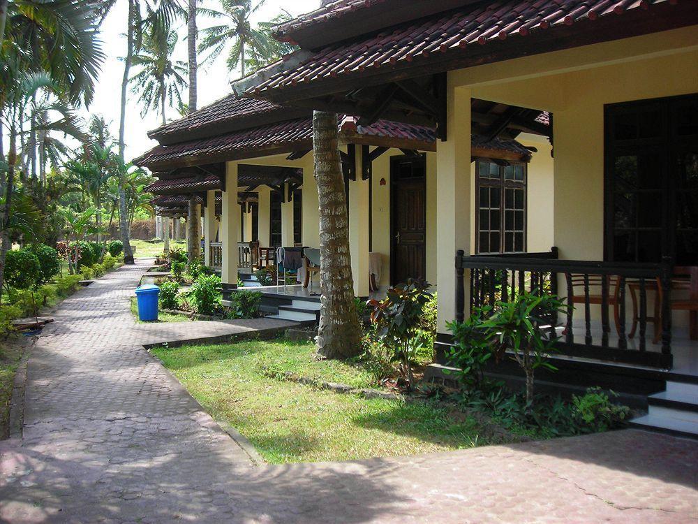 Kuta Indah Hotel Zewnętrze zdjęcie
