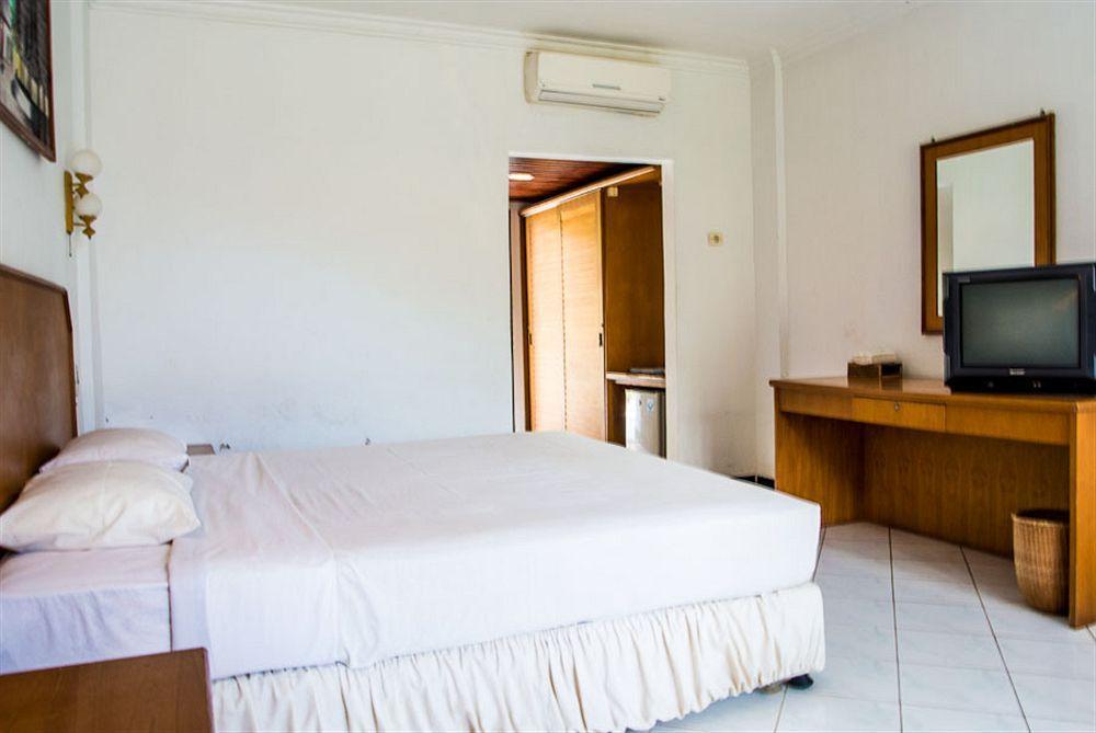Kuta Indah Hotel Zewnętrze zdjęcie