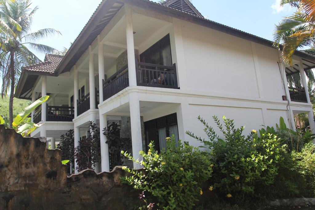 Kuta Indah Hotel Zewnętrze zdjęcie