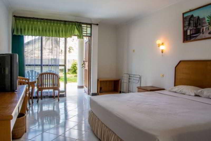 Kuta Indah Hotel Zewnętrze zdjęcie