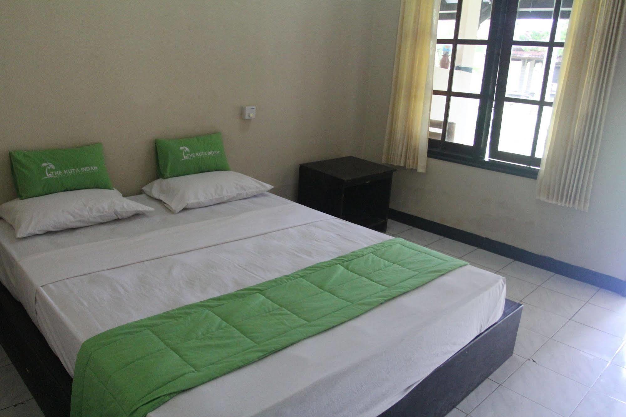 Kuta Indah Hotel Zewnętrze zdjęcie