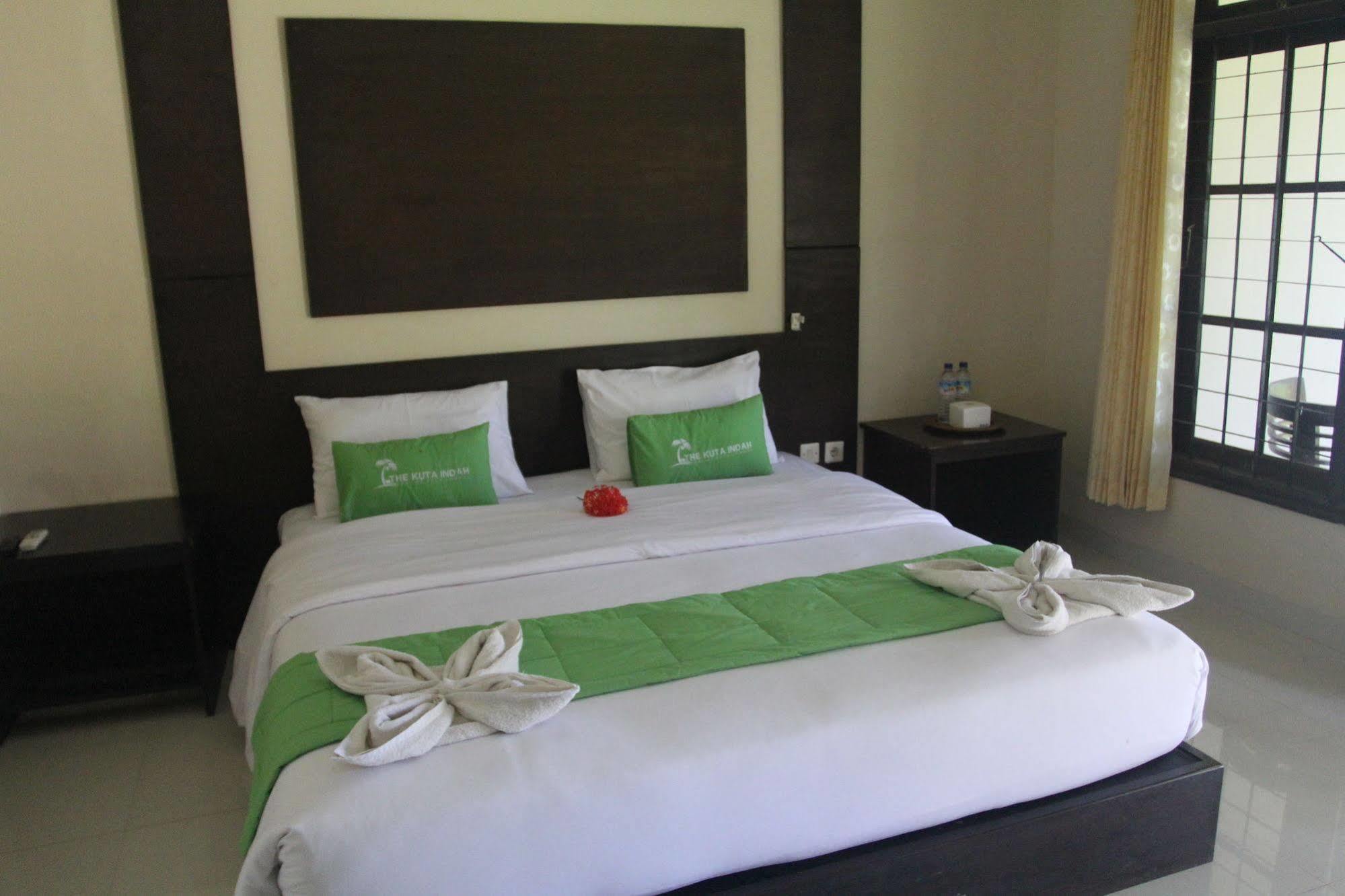 Kuta Indah Hotel Zewnętrze zdjęcie