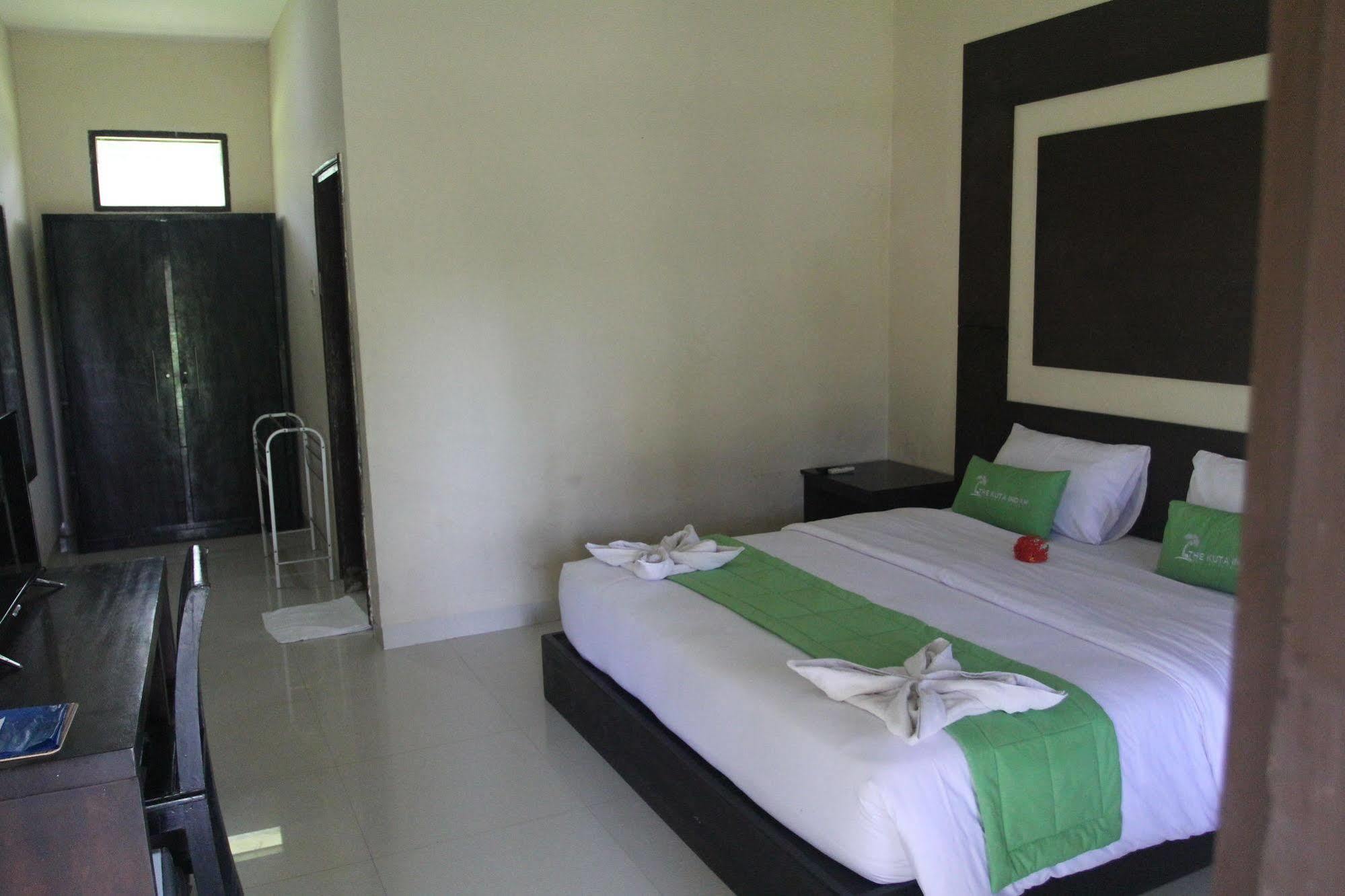 Kuta Indah Hotel Zewnętrze zdjęcie
