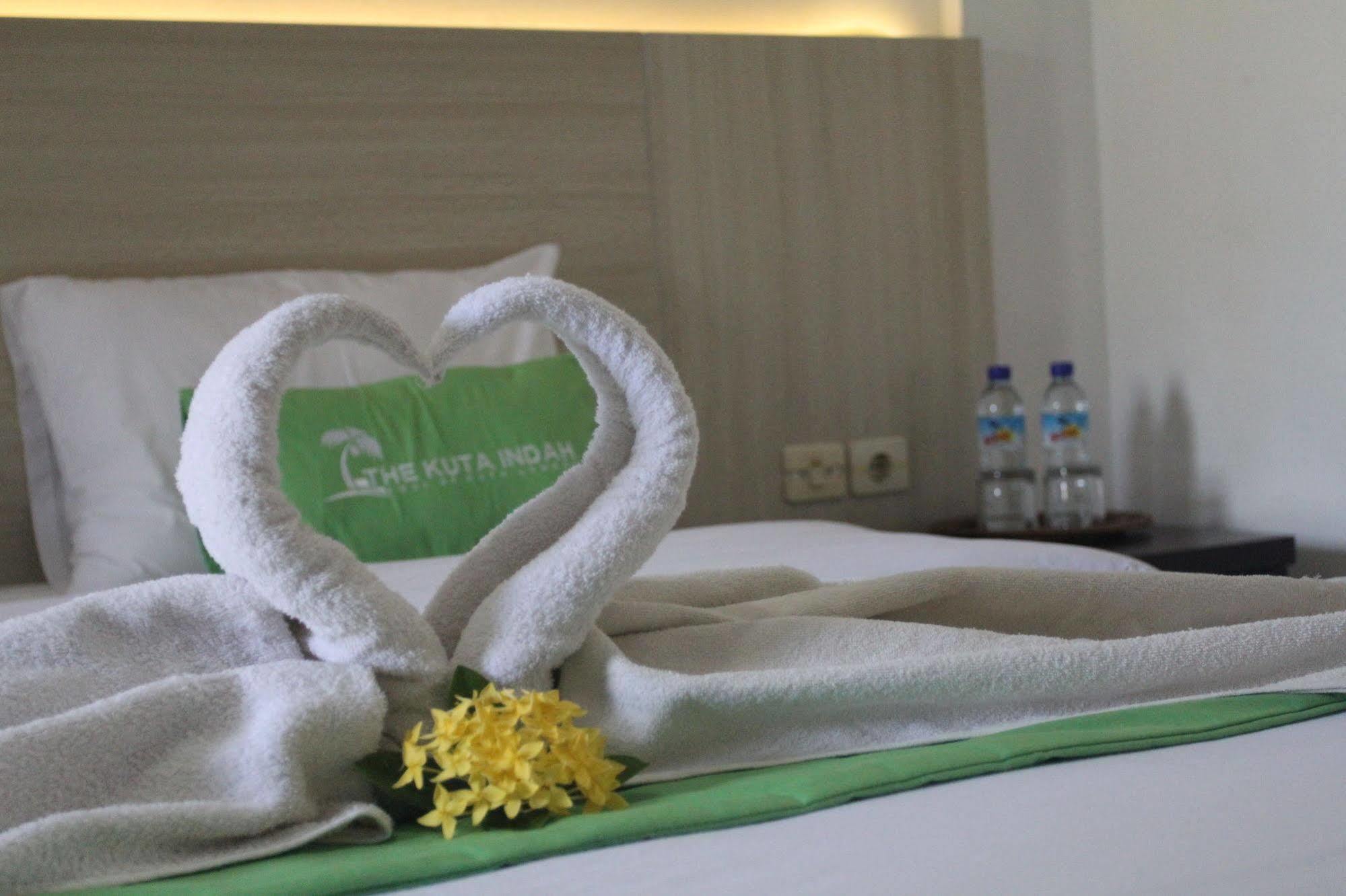 Kuta Indah Hotel Zewnętrze zdjęcie