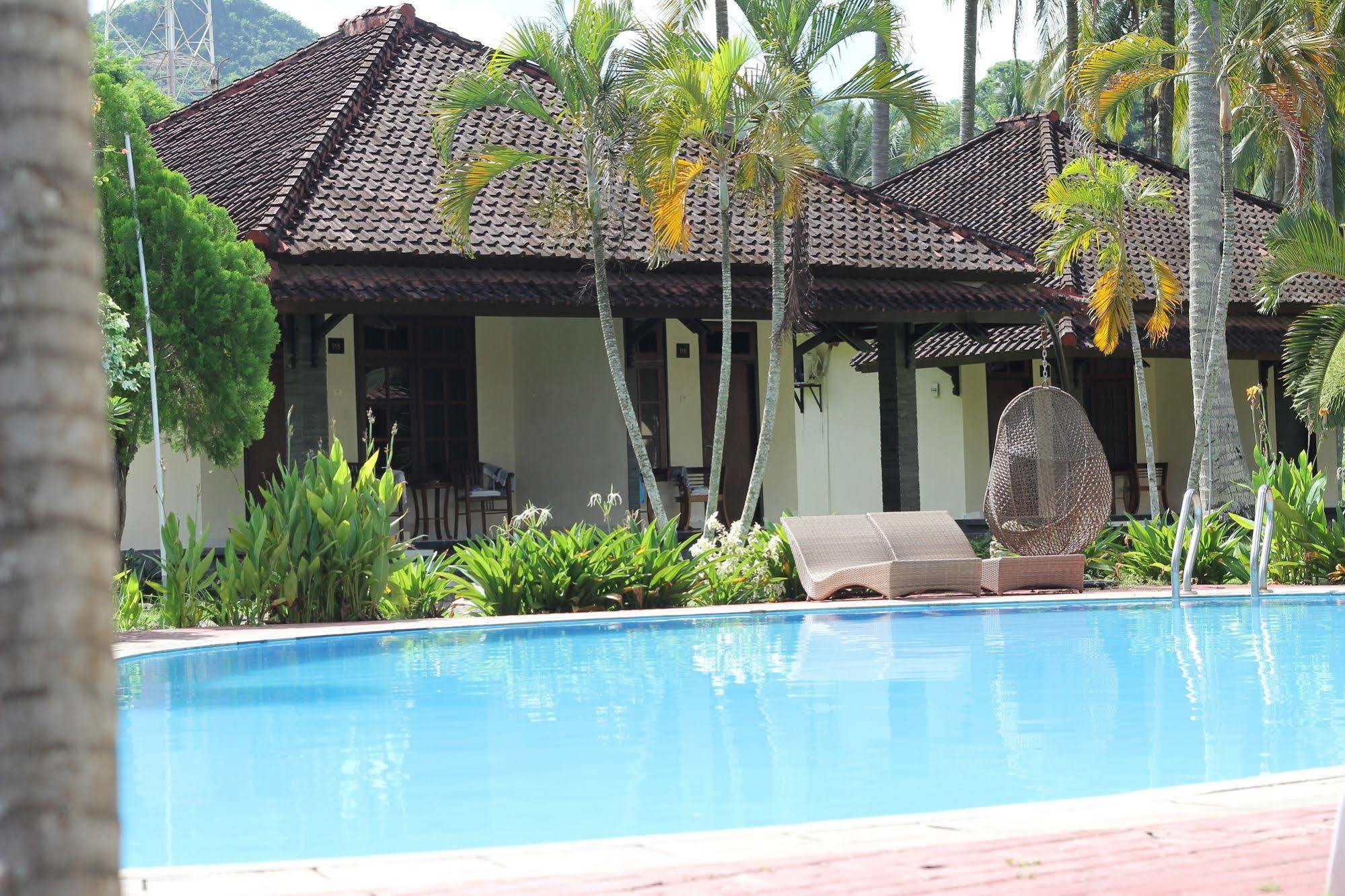 Kuta Indah Hotel Zewnętrze zdjęcie