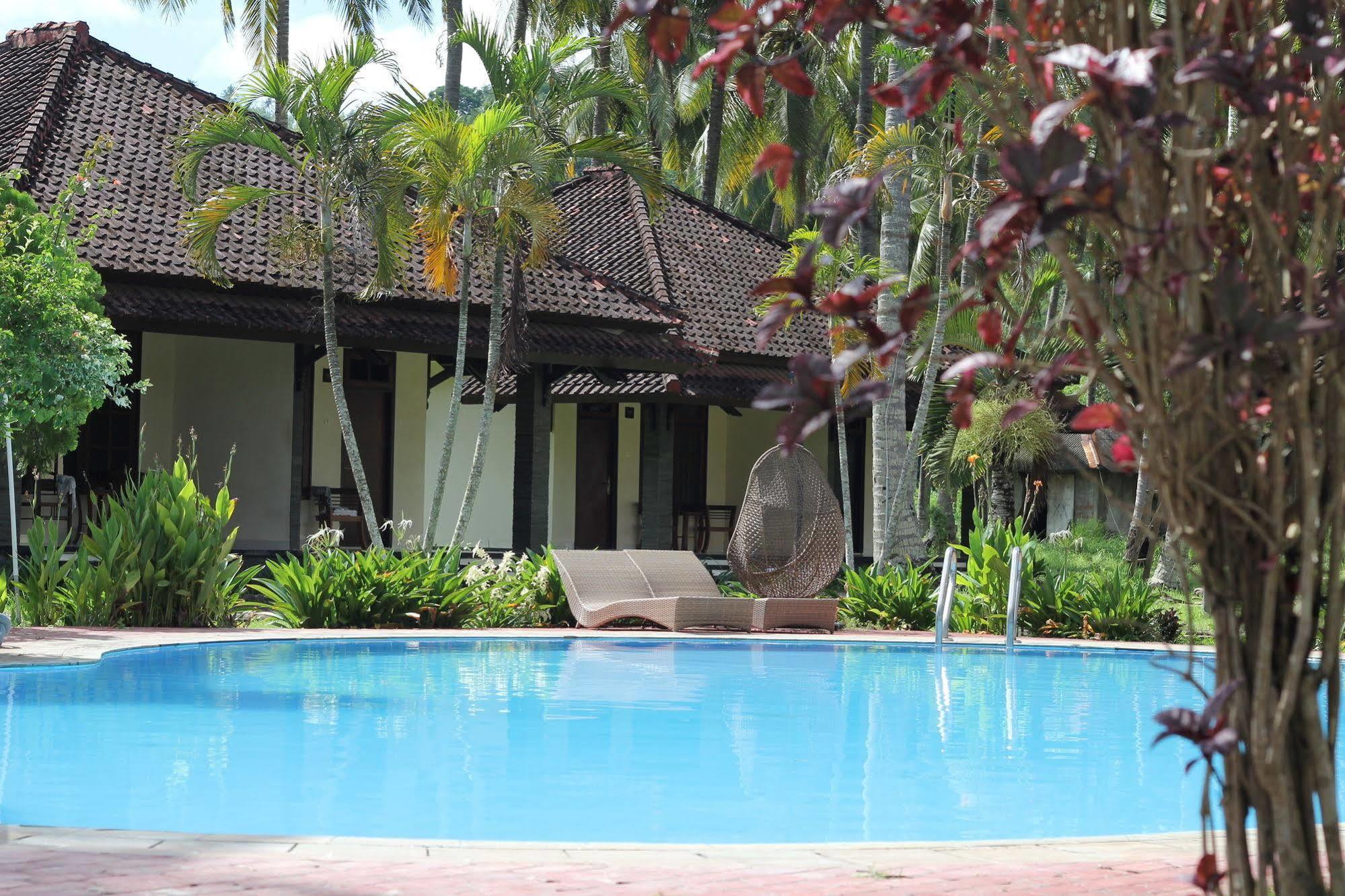 Kuta Indah Hotel Zewnętrze zdjęcie