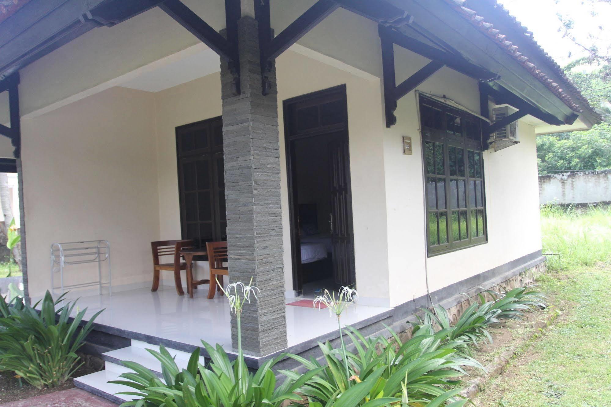 Kuta Indah Hotel Zewnętrze zdjęcie